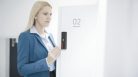 DOM ENiQ® LoQ Elektronikus bútorzár