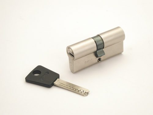 Mul-T-Lock Zárbetét  7x7 40x40/5k 767 Break Secure