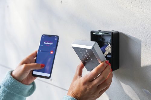 ABUS KeyGarage™ 787 Smart-BT falra szerelhető kulcstároló 