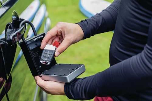ABUS KeyGarage™ 797 Smart-BT kulcstároló kengyellel